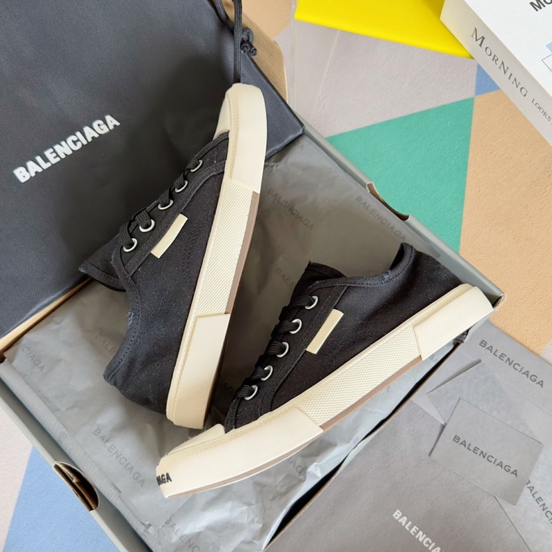 Balenciaga Low Shoes